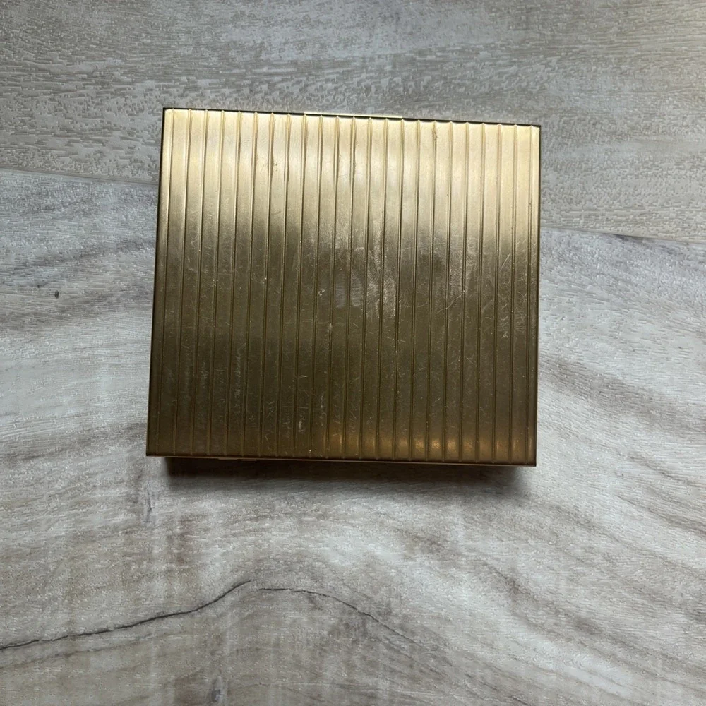 Gold Compact Card Case - Unbranded Slim Metal Accessory